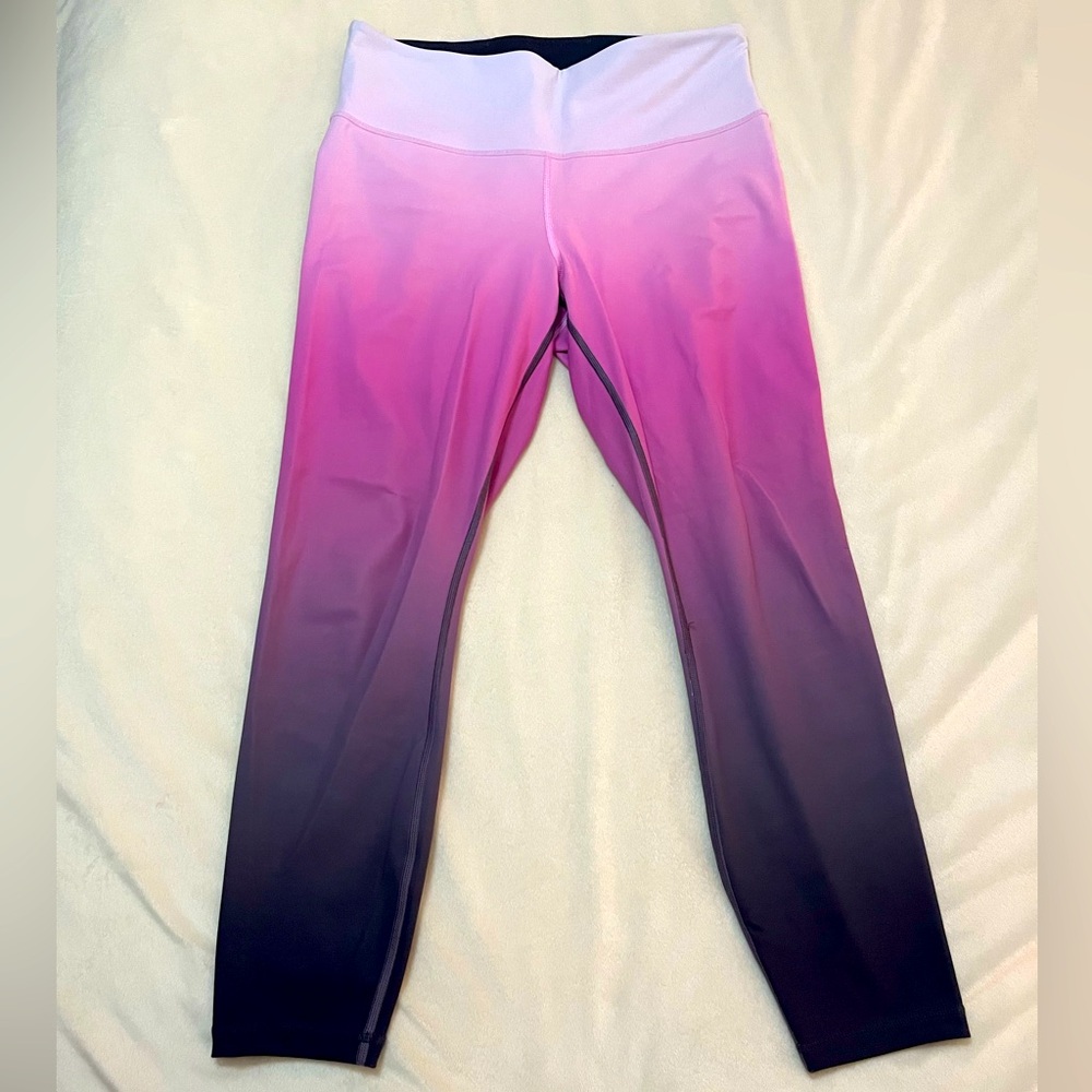 Athleta ombré yoga pants! 🌸 ✨